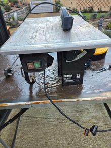 table saw not turning on for parts or repair