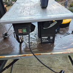table saw not turning on for parts or repair
