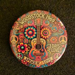 Woodstock 1969, pin back button badge.