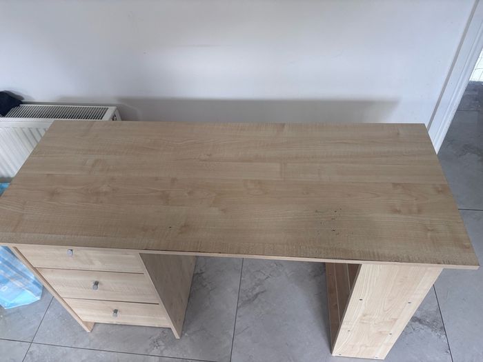 Desk Free