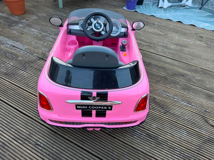 Ride on car