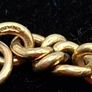A stunning vintage 9ct yellow gold bracelet Image 3