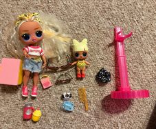 L.O.L. Surprise! Tweens Babysitting Party Dolls Rae Sands and SPF Q.
