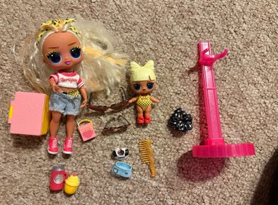 L.O.L. Surprise! Tweens Babysitting Party Dolls Rae Sands and SPF Q.