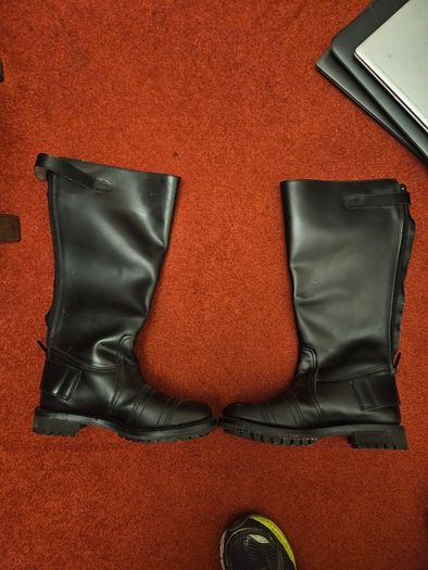 Silvermans traditional long leather biking boots