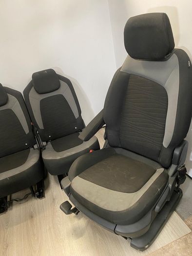 2015 Citroen Picasso seats set