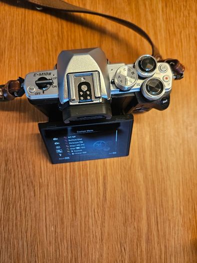 Olympus E-M10 II camera