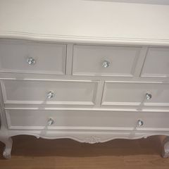 White French style shabby chic chest of drawers