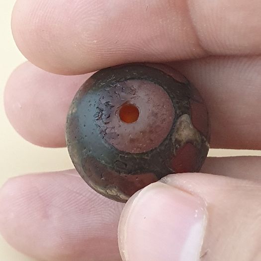 Vintage Carnelian Agate Treasure Vase Pattern Bead Amulet
