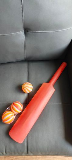Kids Cricket Bat Set + 2 Brand New Balls