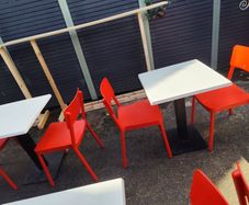 Cafe. Deli style seating