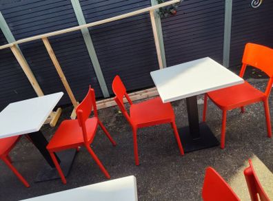 Cafe. Deli style seating