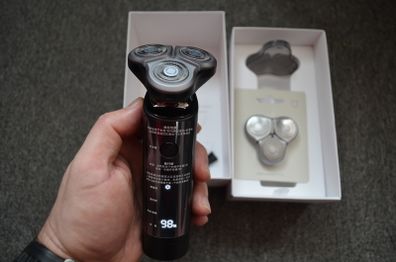 Brand new Electric Shaver S500 Portable Flex Razor 3 Head Dry Wet Shaving Washable beard trimmer trimer intelligent low noise
