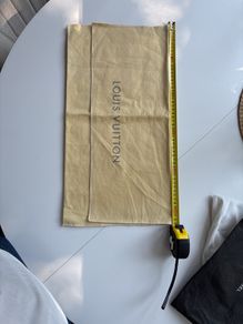 dust bag Louis Vuitton