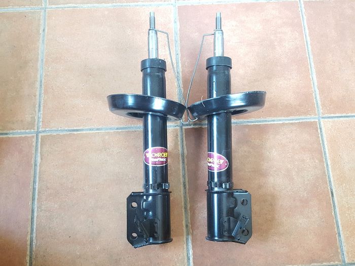 Front Shock Absorbers OPEL / VAUXHALL Vectra B 1995 - 2003