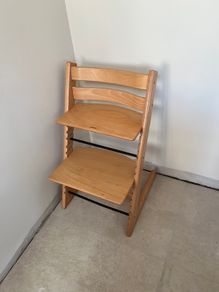 Trip trap high chair and accessories