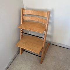 Trip trap high chair and accessories