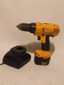 DeWalt Cordless Drill Set