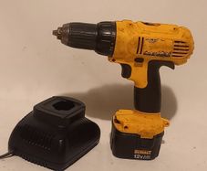DeWalt Cordless Drill Set