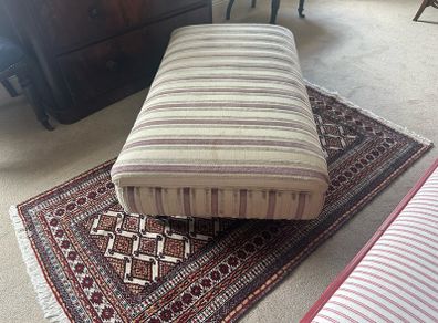 footstool /Ottoman