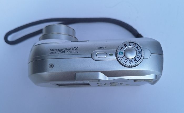 Sony Cyber-shot DSC-P73