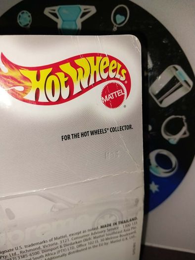 Supreme x Hot Wheels Fleet Flyer + '92 BMW M3, a highly sought-after collaboration released during Supreme's Spring/Summer 2019 season. Also Single loose Truck