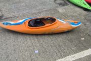 Used Dagger Axiom Action 8.0 Kayak