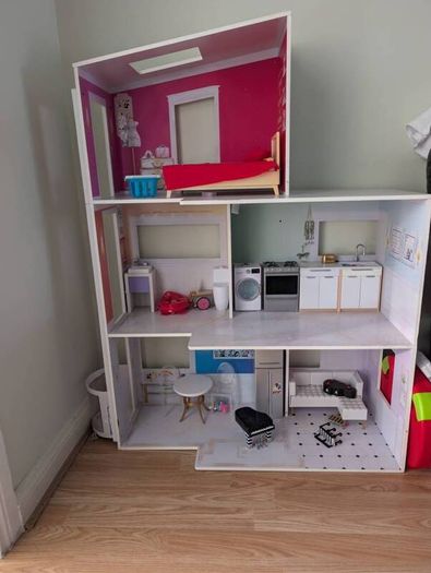 Lol doll house and barbie Doll house