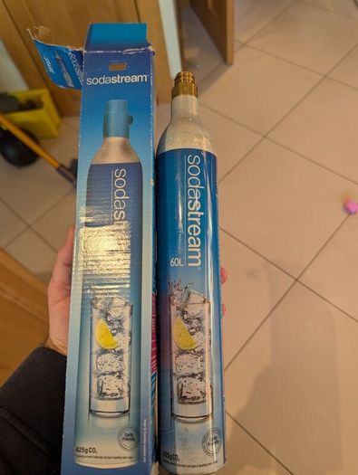 soda stream bottle