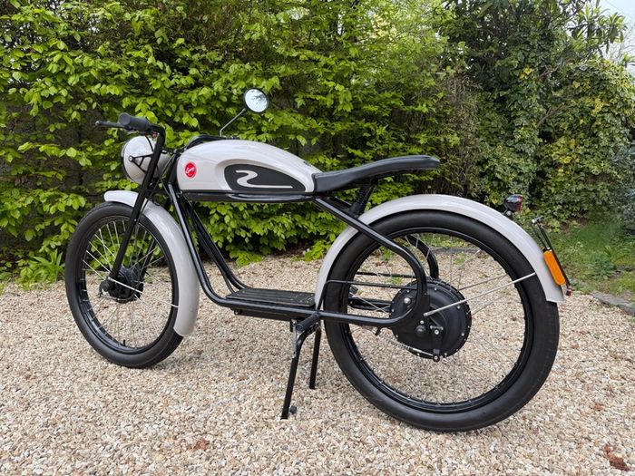 Eysing Electric E-Moped - Essentially New and Unused