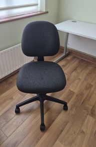 Desk chair