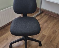 Desk chair