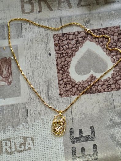 New old stock of costume Pendant Necklaces PRICE IS FOR 1 ONLY, Postage Available or Collection., Ideal for Dress Up, Stage, movies, Plays or Photos,