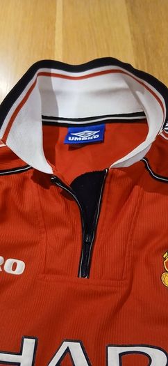 Aunthentic Man utd vintage 1998 triple home jersey