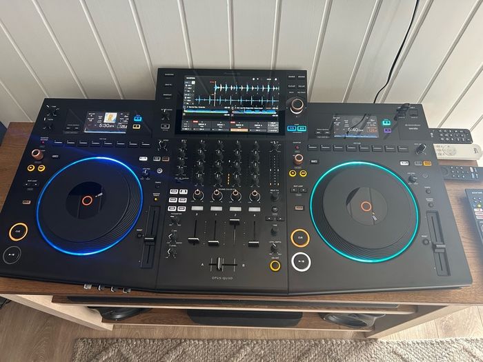Reduced Reduced Opus Quad And Flight Case