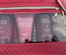 Baylis & Harding Limited Edition "Midnight Cherry" Luxury Vanity & Cosmetic Bag Set (Brand New)