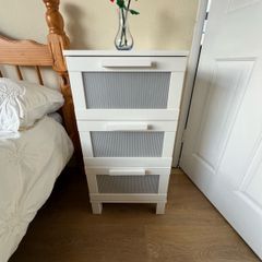 Two bedside lockers