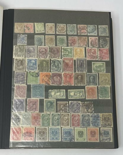 Collection: Austria (Osterreich) Stamps both mint an commemorative stamps on 45 pages