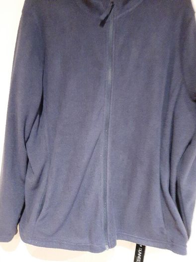 new fleece navy L tag attached