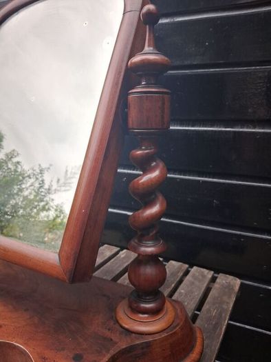 Victorian mahogany dressing table swing mirror