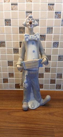 porcelain Spanish pieces