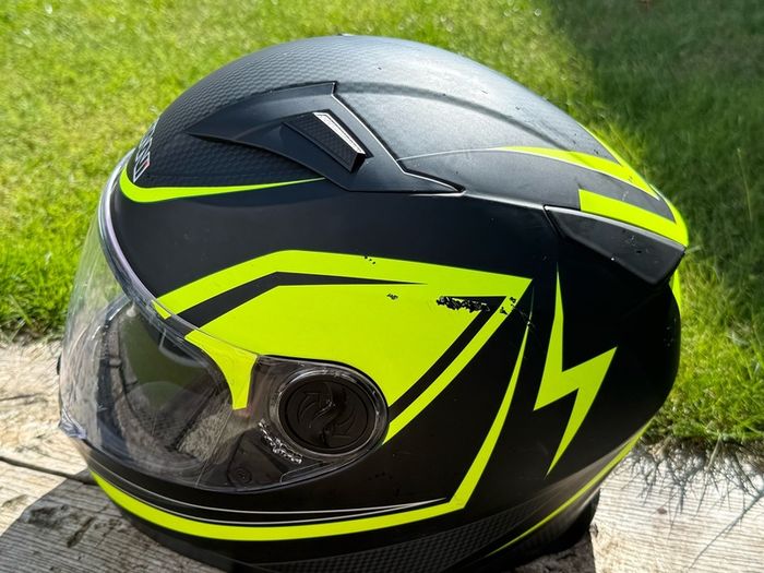 Duchinni D705 Syncro Full Face Motorcycle Helmet - Black/Neon Yellow L