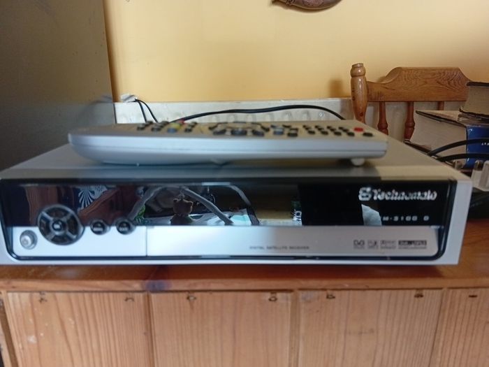 Technomate TM 3100 D with Remote Control. Satelite.