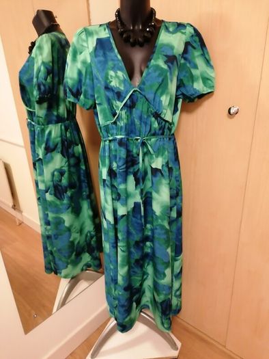 Women's Dress Nwot Size 16