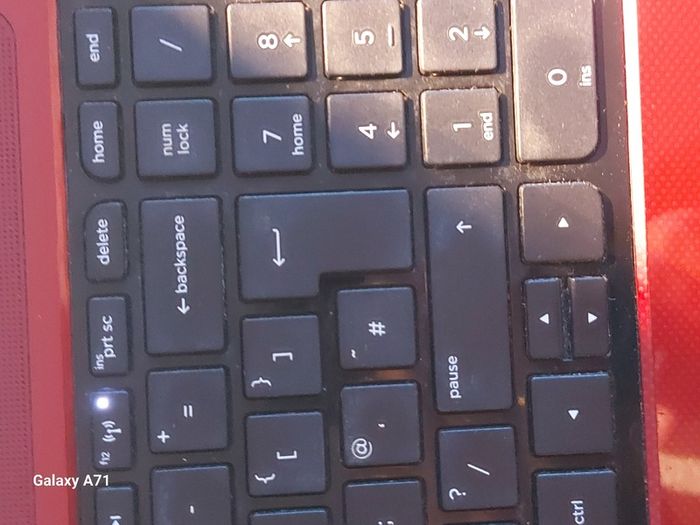 HP Pavillion, Red, 4GB Ram, 700GB HDD, Windows 8 Pro, AMD A4-5000 APU with Radeon HD Graphis 1.5GHz, Chrome and VLC for best movie ecperience