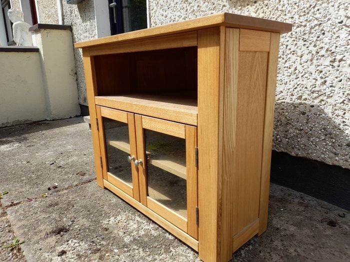 Tv Stand // Free