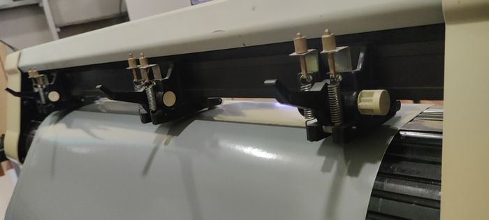 Vinyl Cutter - Sign maker