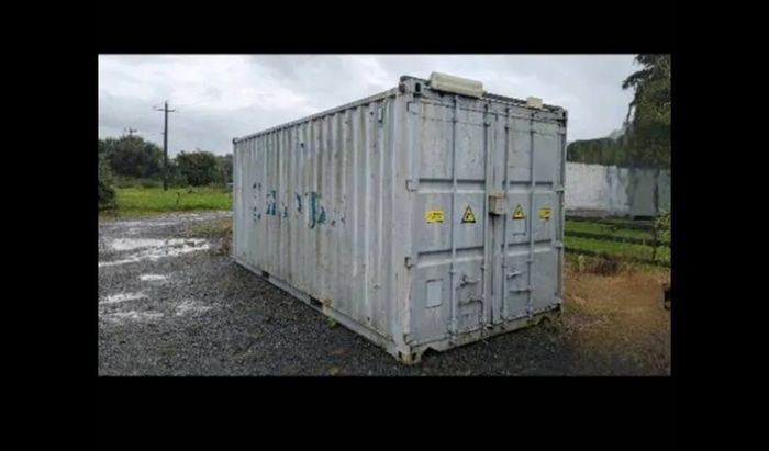20ft Container, fully wired for lights & sockets