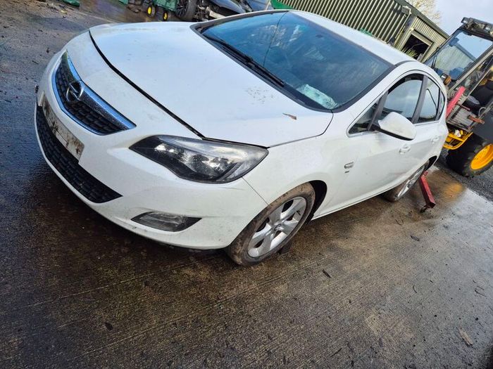 Parts for Opel / Vauxhall Astra J 10-15 @ OCG