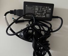Original HP 65W Laptop Charger
